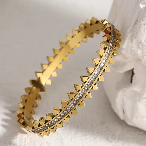 Charm Geometric Bangle