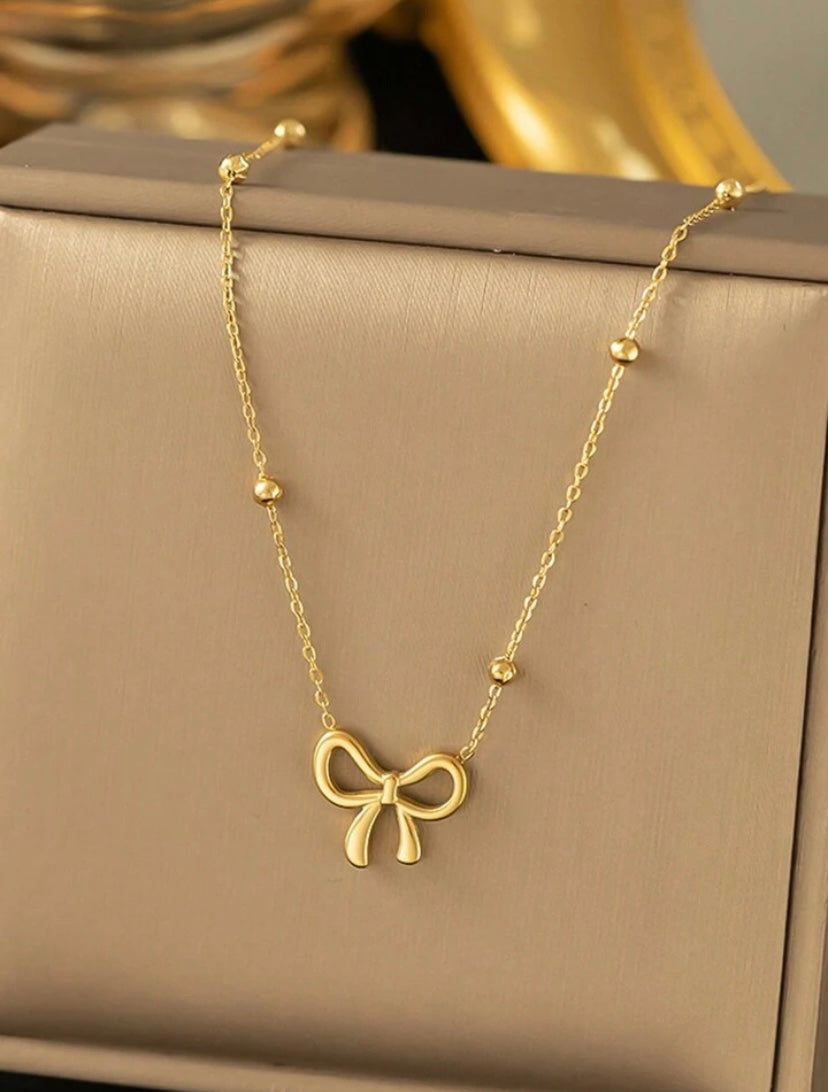 Ribbon Necklace