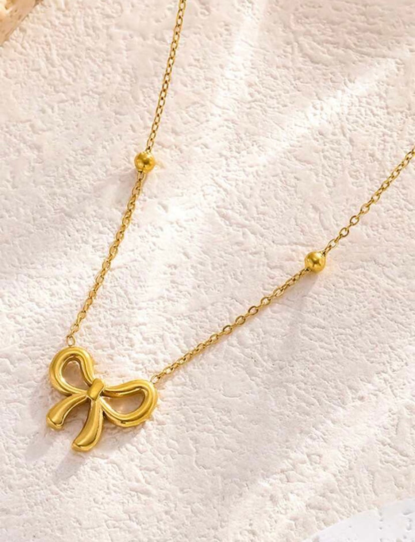 Ribbon Necklace