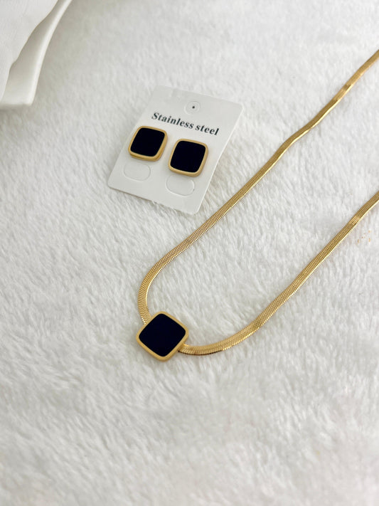 Gold Sunshine Black Pendent set